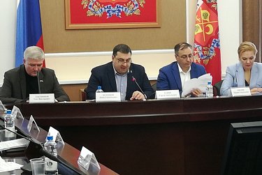 Сельхозпредприятия и медучреждения ждет послабление